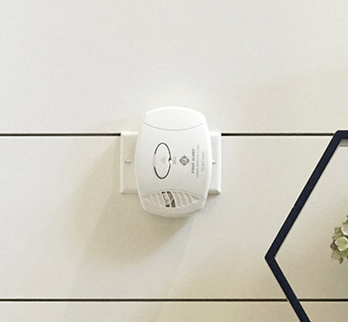 first-alert_know-co_image-text_CO606_desktop